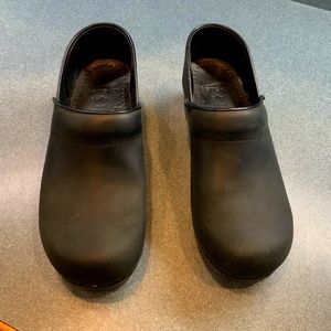Dansko Clogs, matte black, size 39